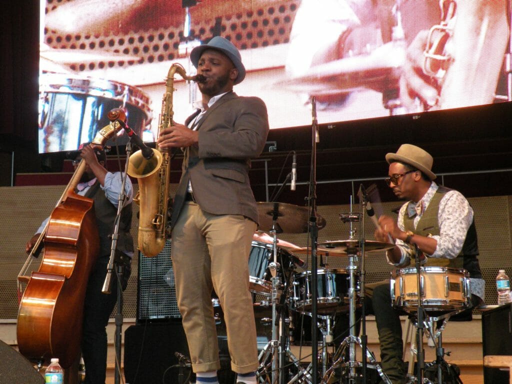 DSCN322GREGORY PORTER/TOMEKA REID
