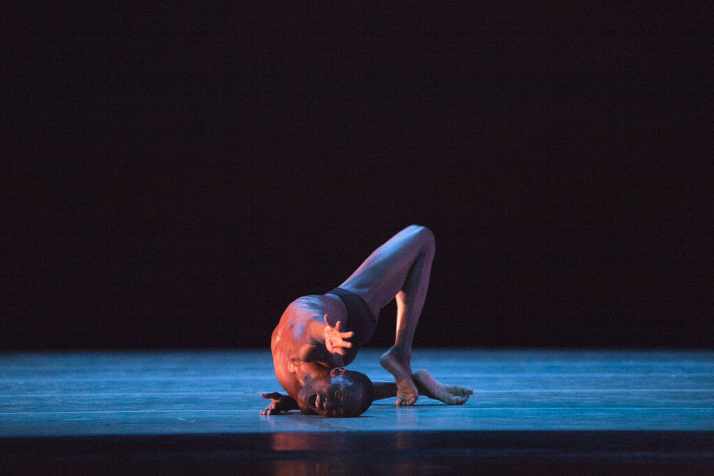 Auditorium Theatre ALVIN AILEY AMERICAN DANCE THEATER Auditorium Theatre ALVIN AILEY AMERICAN DANCE THEATER